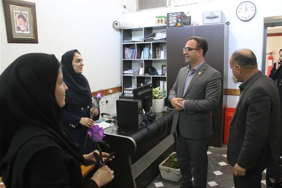 تقدیر شهردار و رئیس شورای اسلامی بهشهر از بانوان شهرداری به مناسبت روز زن و مادر