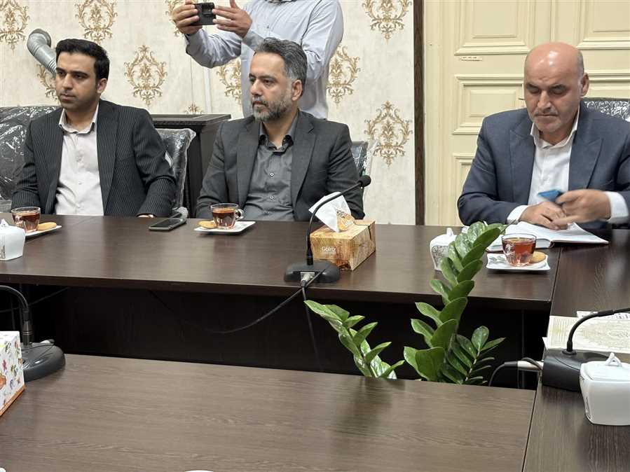 حضور نمایندگان هلدینگ سیمرغ در عمارت شهرداری