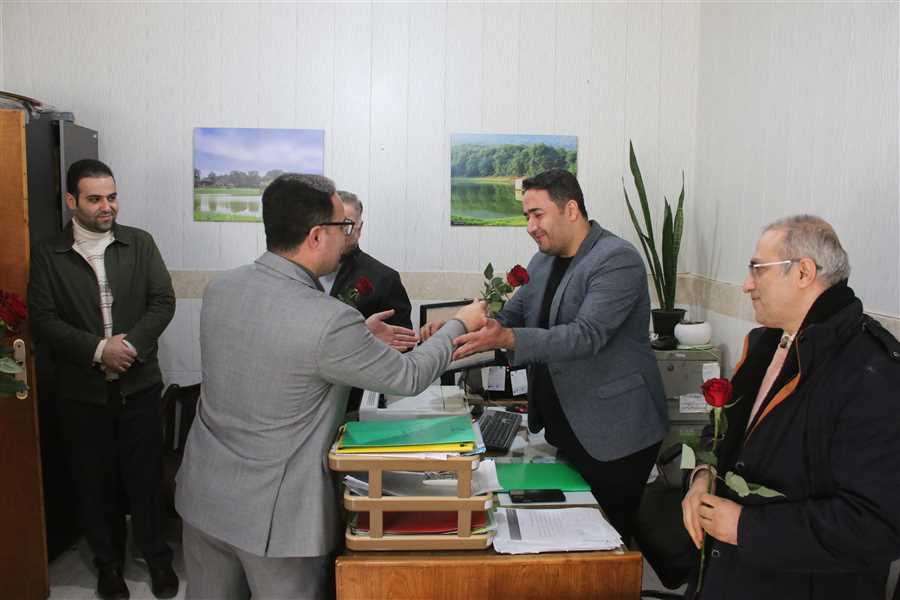 بمناسبت 7 اسفند روز وکیل