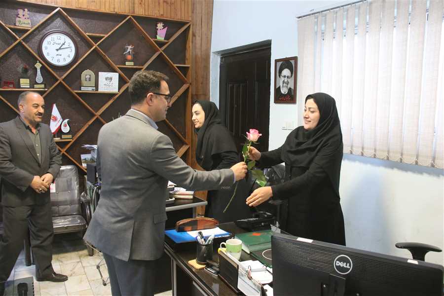 تقدیر شهردار و رئیس شورای اسلامی بهشهر از بانوان شهرداری به مناسبت روز زن و مادر