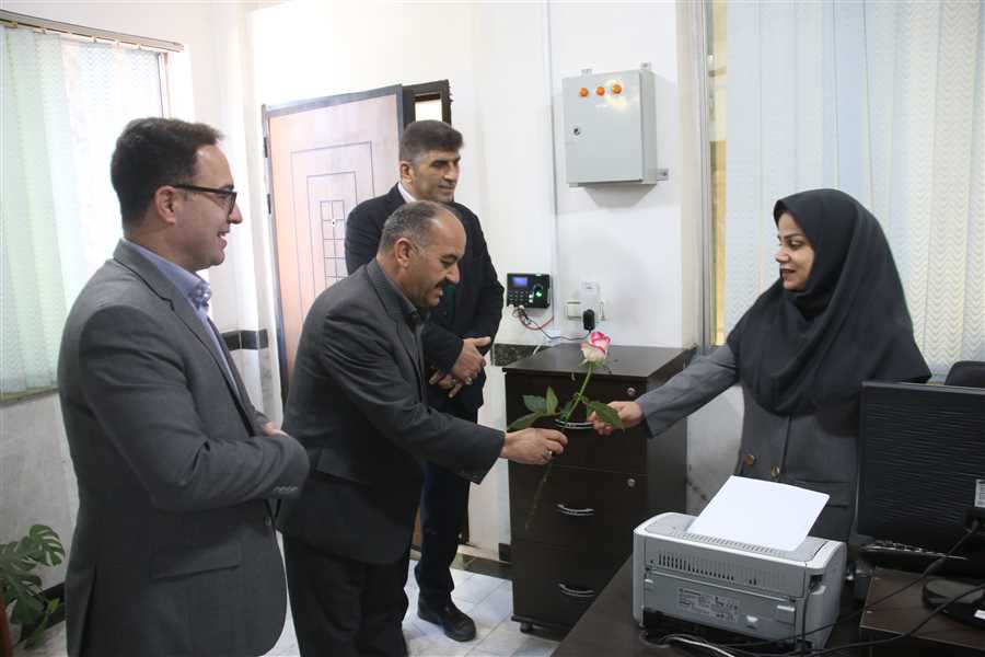 تقدیر شهردار و رئیس شورای اسلامی بهشهر از بانوان شهرداری به مناسبت روز زن و مادر