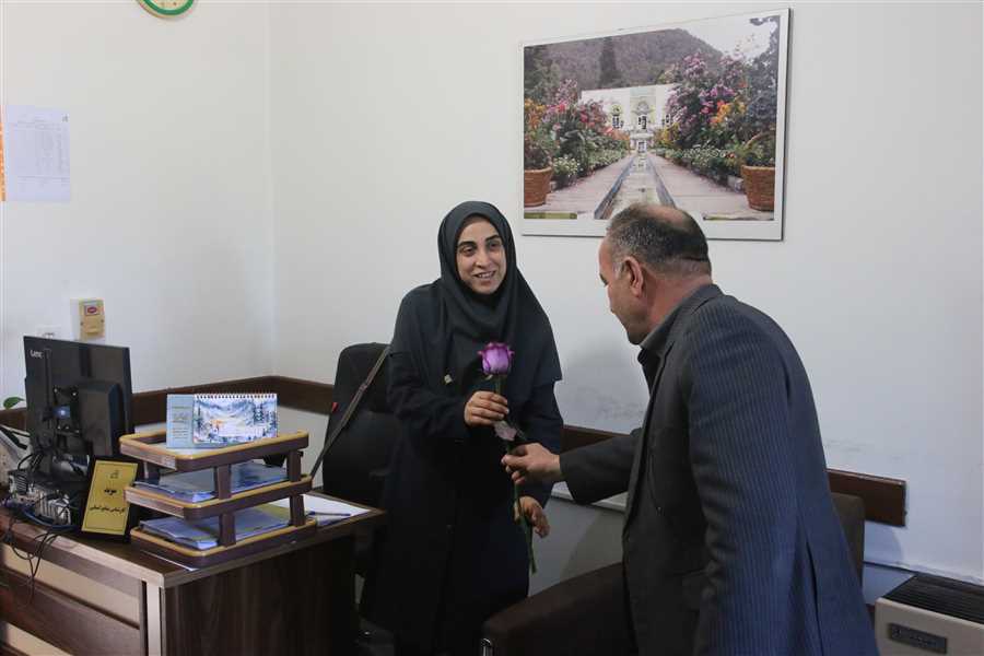 تقدیر شهردار و رئیس شورای اسلامی بهشهر از بانوان شهرداری به مناسبت روز زن و مادر