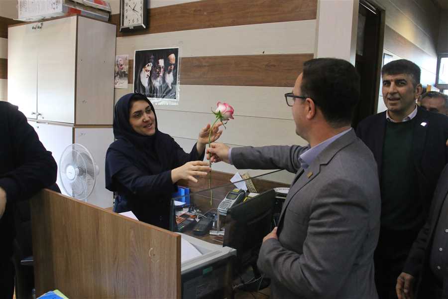 تقدیر شهردار و رئیس شورای اسلامی بهشهر از بانوان شهرداری به مناسبت روز زن و مادر