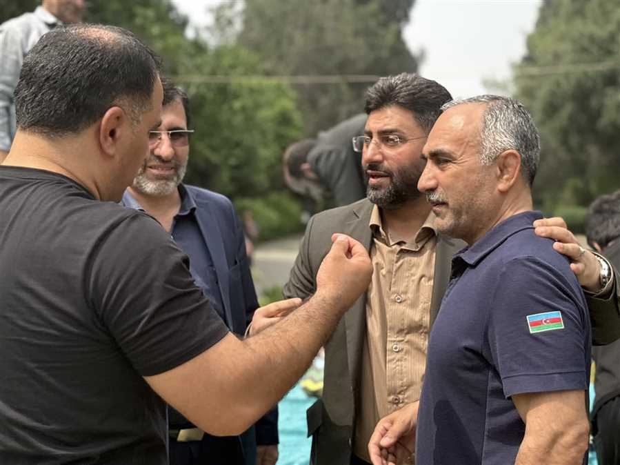بازدید شرکت کنندگان جام بین المللی کشتی  شهید هاشمی نژاد از باغ شاه عباس صفوی